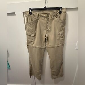 ⭐️Women’s North Face Convertible/Roll-Up Hiking  Pants Size 14